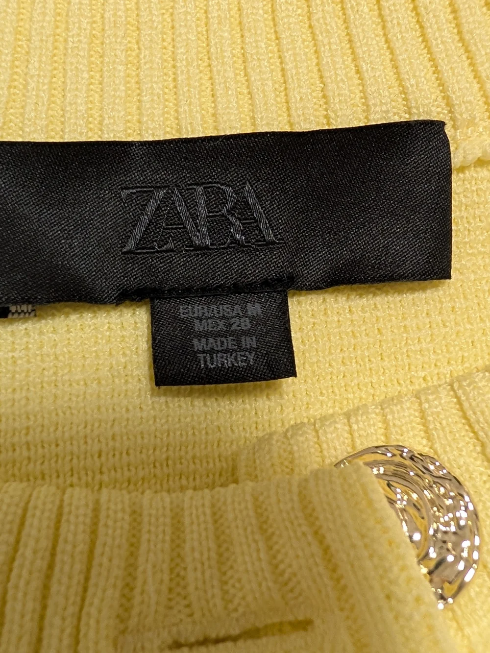 Zara Yellow Ribbed Knit Top with Gold Button - Picture 4 of 4